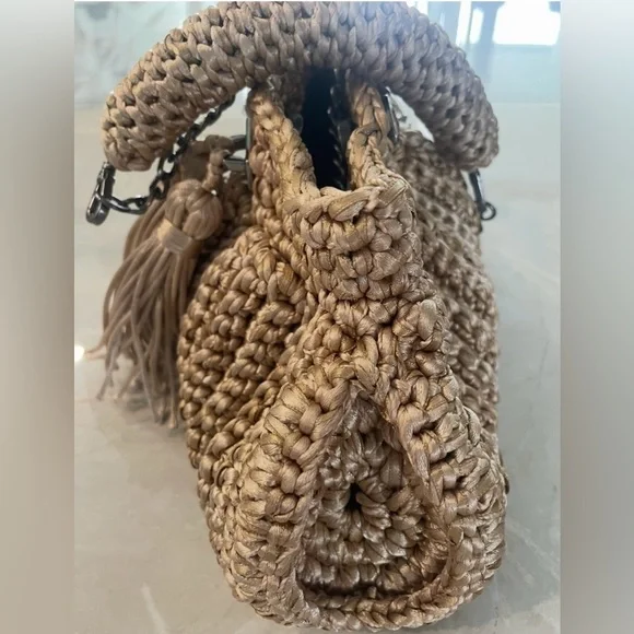 NWOT Catarina Mina Catina
•Handmade crochet clutch
•one of a kind
•poly cotton - Picture 4 of 6